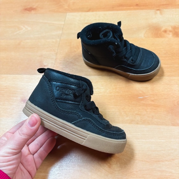 OshKosh Black Munir Tug & Go High Top Sneakers Toddler Size 6 - Picture 7 of 9